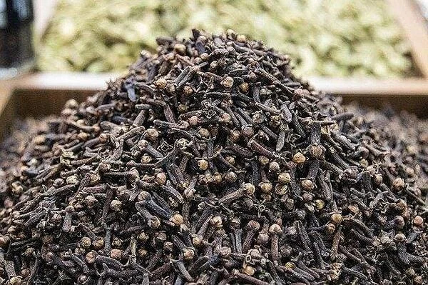 Как да приемаме карамфил срещу паразити