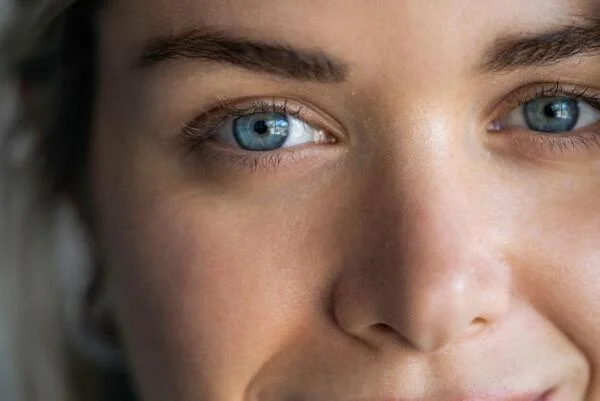 КАК ДА ИЗЛЕКУВАМЕ ОЧИТЕ СИ САМИ