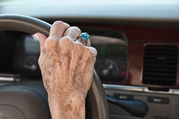 Кажете сбогом на старческите петна, бръчки, лунички и брадавици! Рецепта!