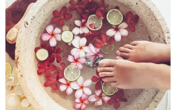 УМОРЕНИ КРАКА И РАЗШИРЕНИ ВЕНИ